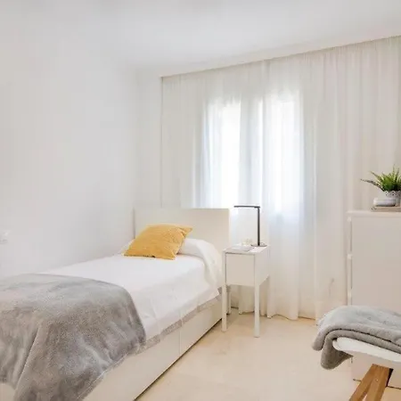 Apartment Family Scandinavia Center & Near The Malaga